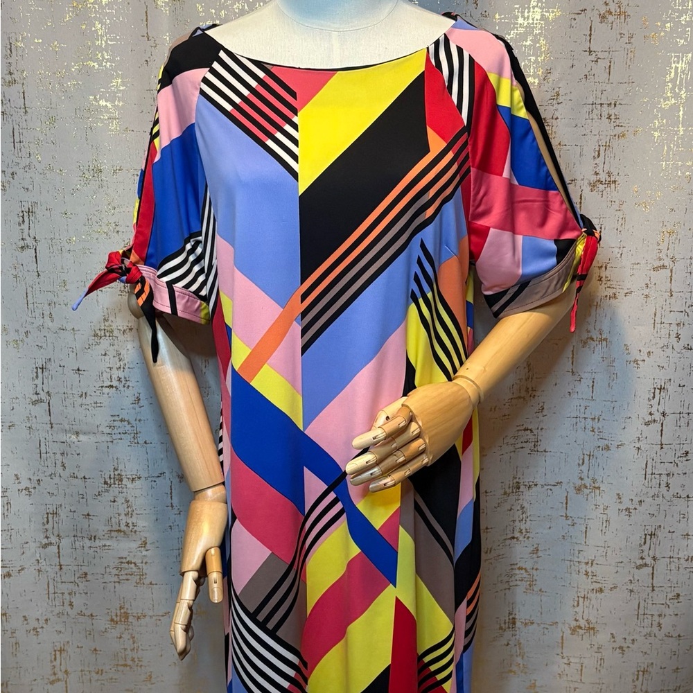 Colorful Geometric Print Dress - Picture 6 of 7